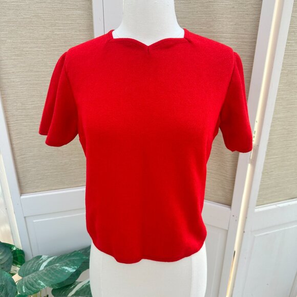 Vintage 1960s Red Short Sleeved Sweater Sweatheart Neckline Sparkly Fabric Retro - Picture 2 of 8